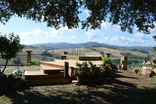 Agri Bio Podere Santa Palmira — Pomarance