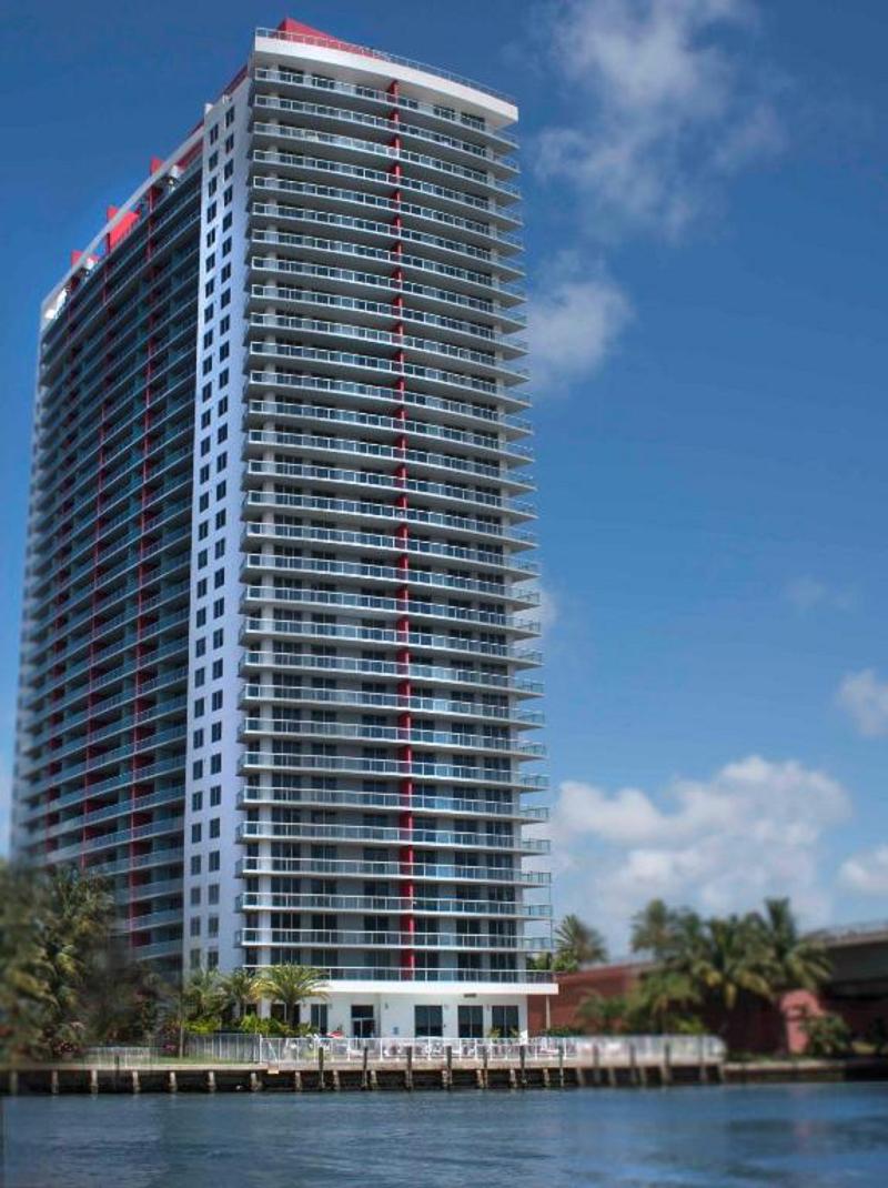 Beachwalk Elite Hotels and Resorts — hotel in Hallandale Beach