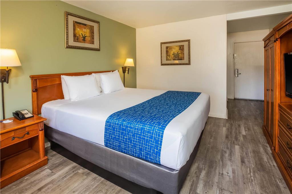 Travelodge by Wyndham Red Bluff South of Redding - photo 11