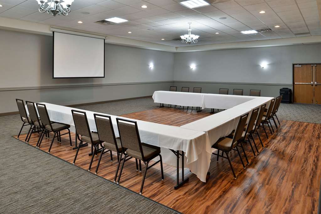 Comfort Inn & Suites Madison North - photo 33