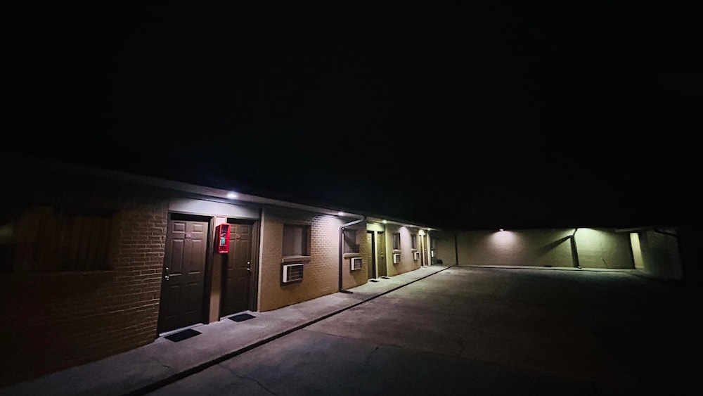 Relax Inn By OYO Sulphur Hwy 90 - photo 25