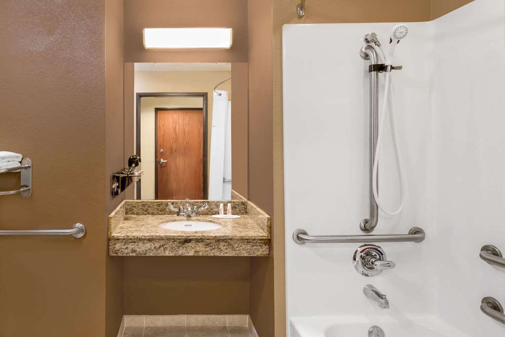 Microtel Inn & Suites By Wyndham Midland - photo 9