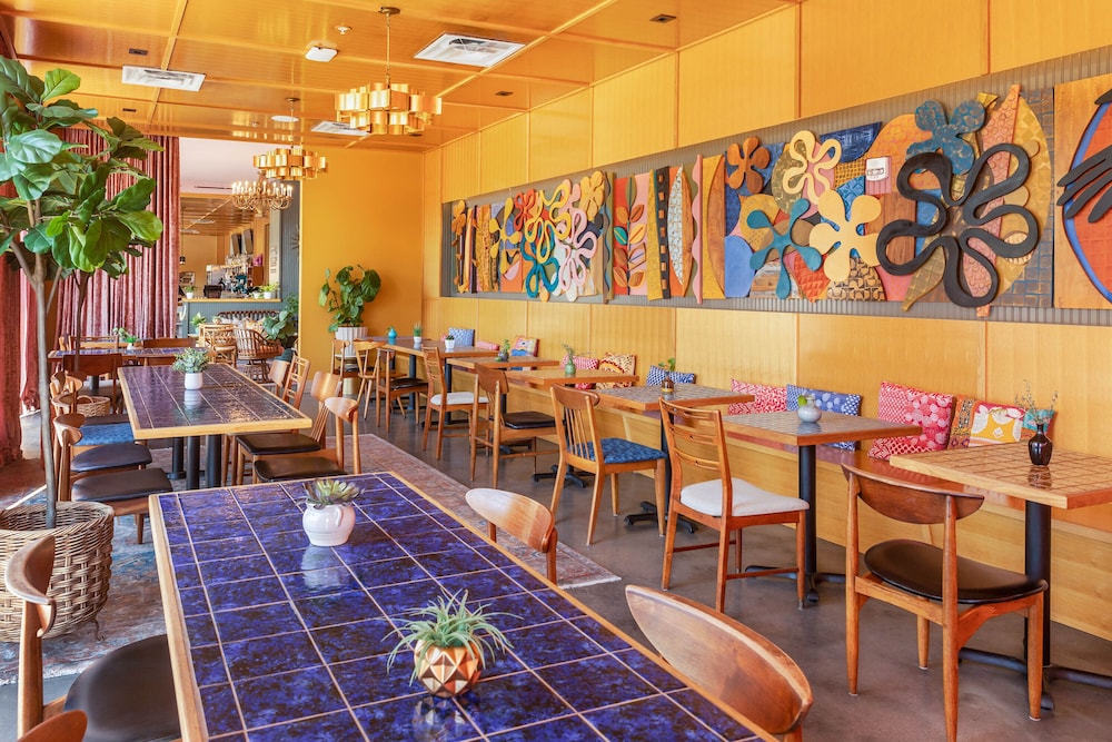 East Austin Hotel - photo 25