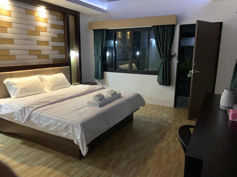 Thalang Resort - last minute hotel in Phuket