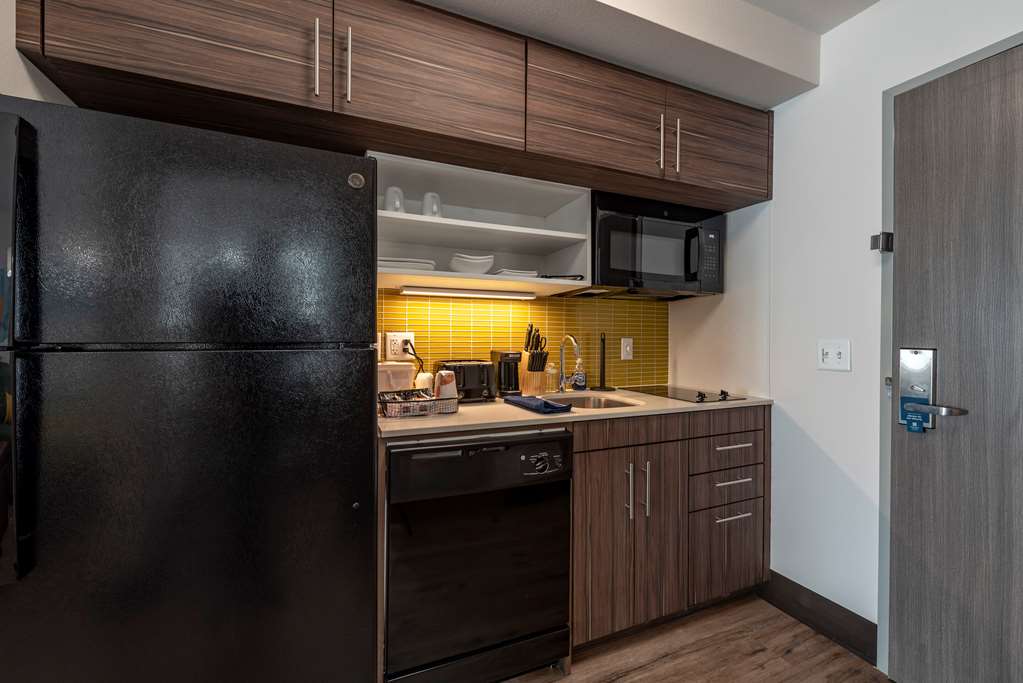MainStay Suites Colorado Springs East Medical Center Area - photo 27