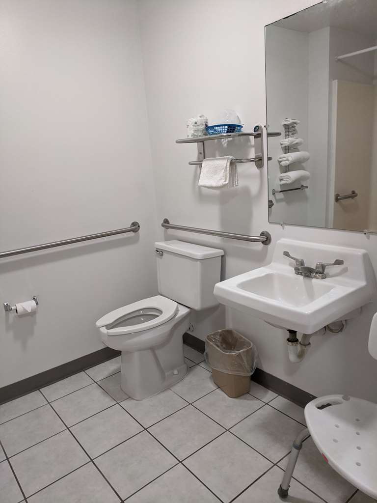 Americas Best Value Inn West Frankfort - photo 29