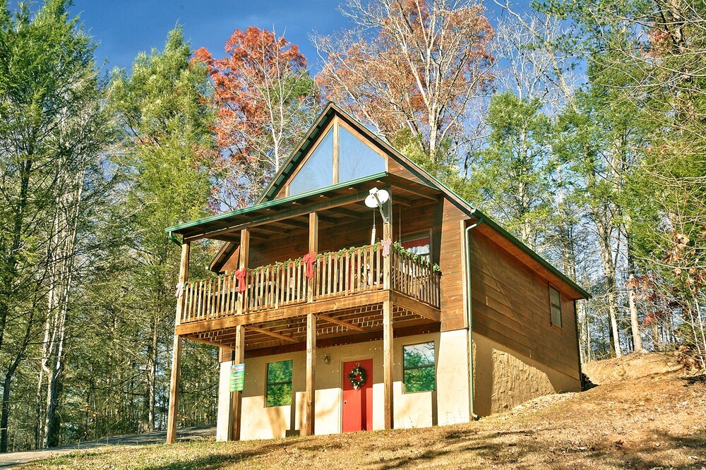 Always Misbehavin #1412 — 4-Star Luxury Hotel in Gatlinburg, United States