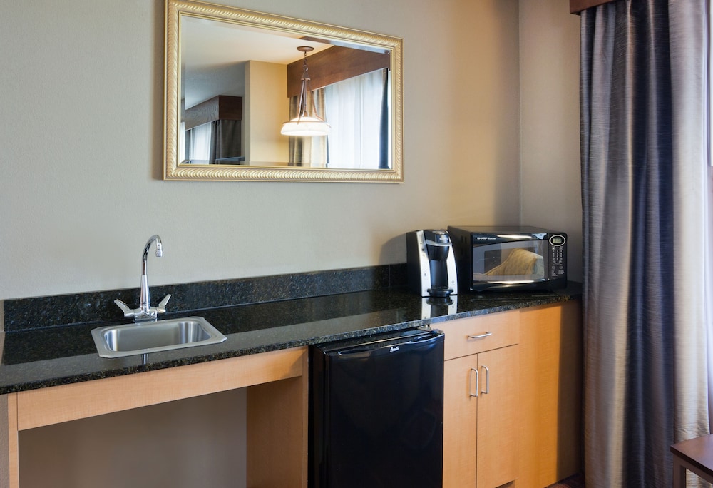 Holiday Inn Express Hotel & Suites Brainerd Baxter by IHG - photo 16