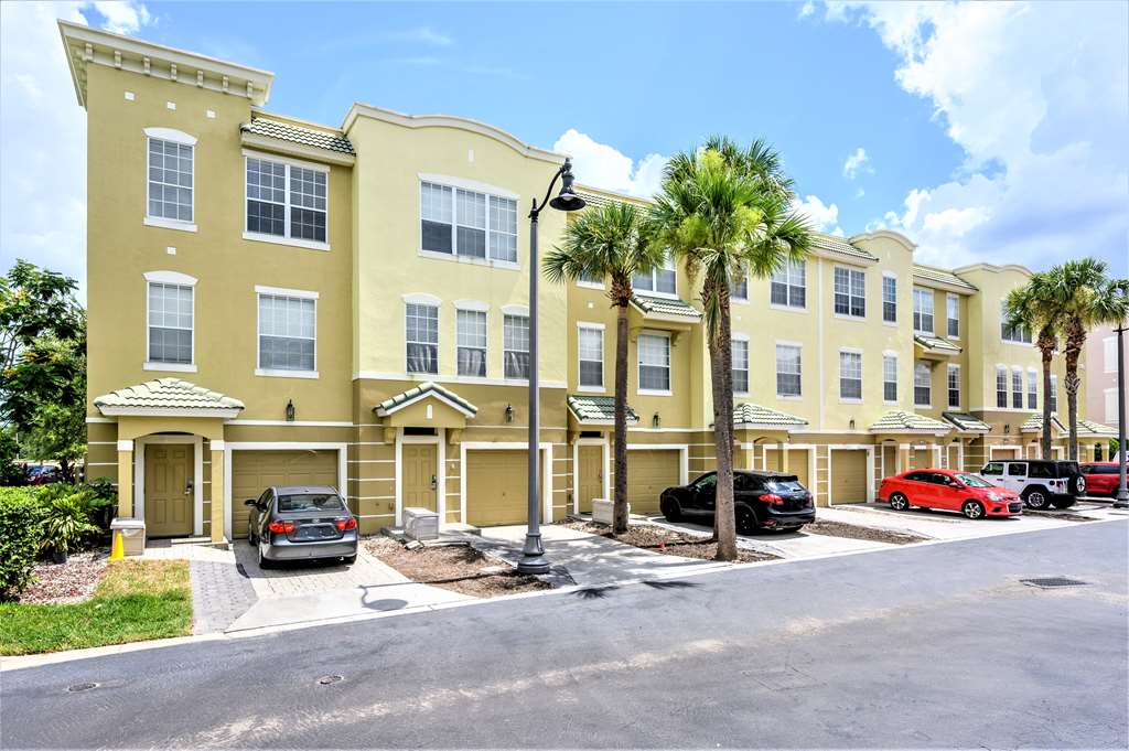 Vista Cay Resort by Millenium at Universal Blvd - photo 4