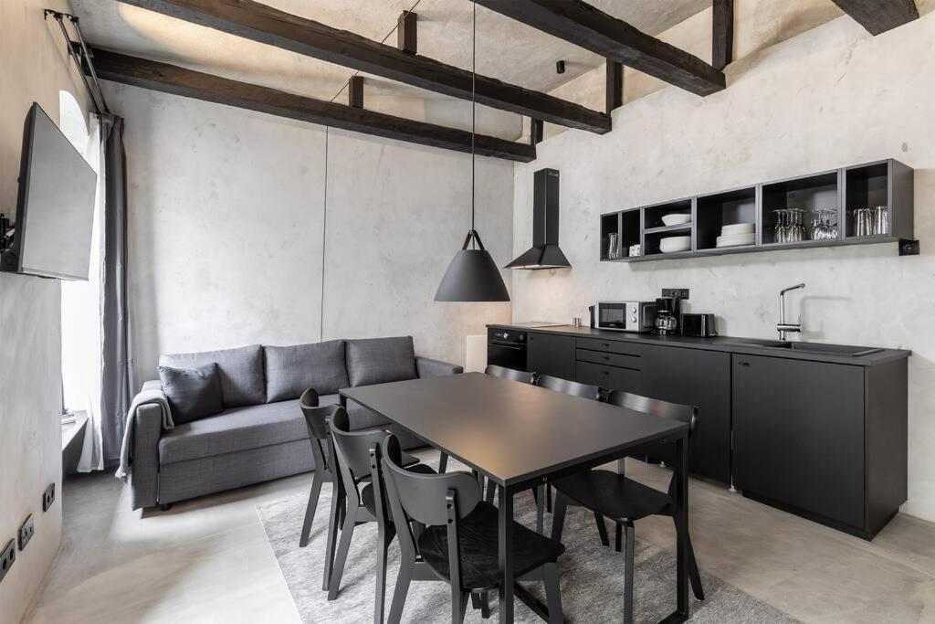 Concrete Loft Duplex 40sqm near Antonplatz — 4-Star Luxury Hotel in Berlin, Germany