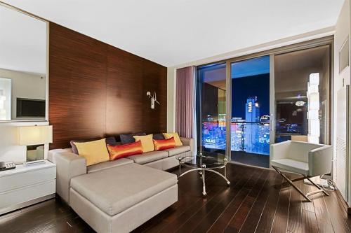 Palms Place Hotel StripView with Open Balcony 23