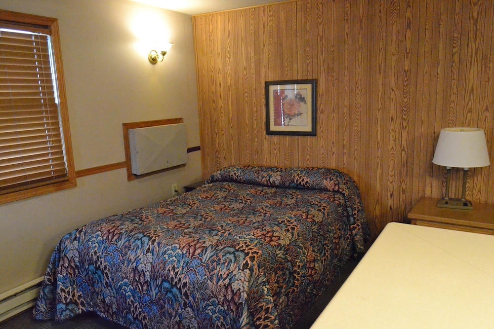 Innkeeper Motel - photo 7