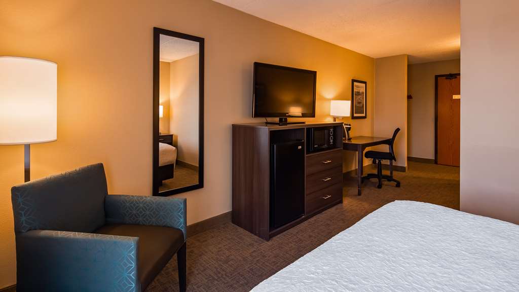 Best Western East Towne Suites - photo 22