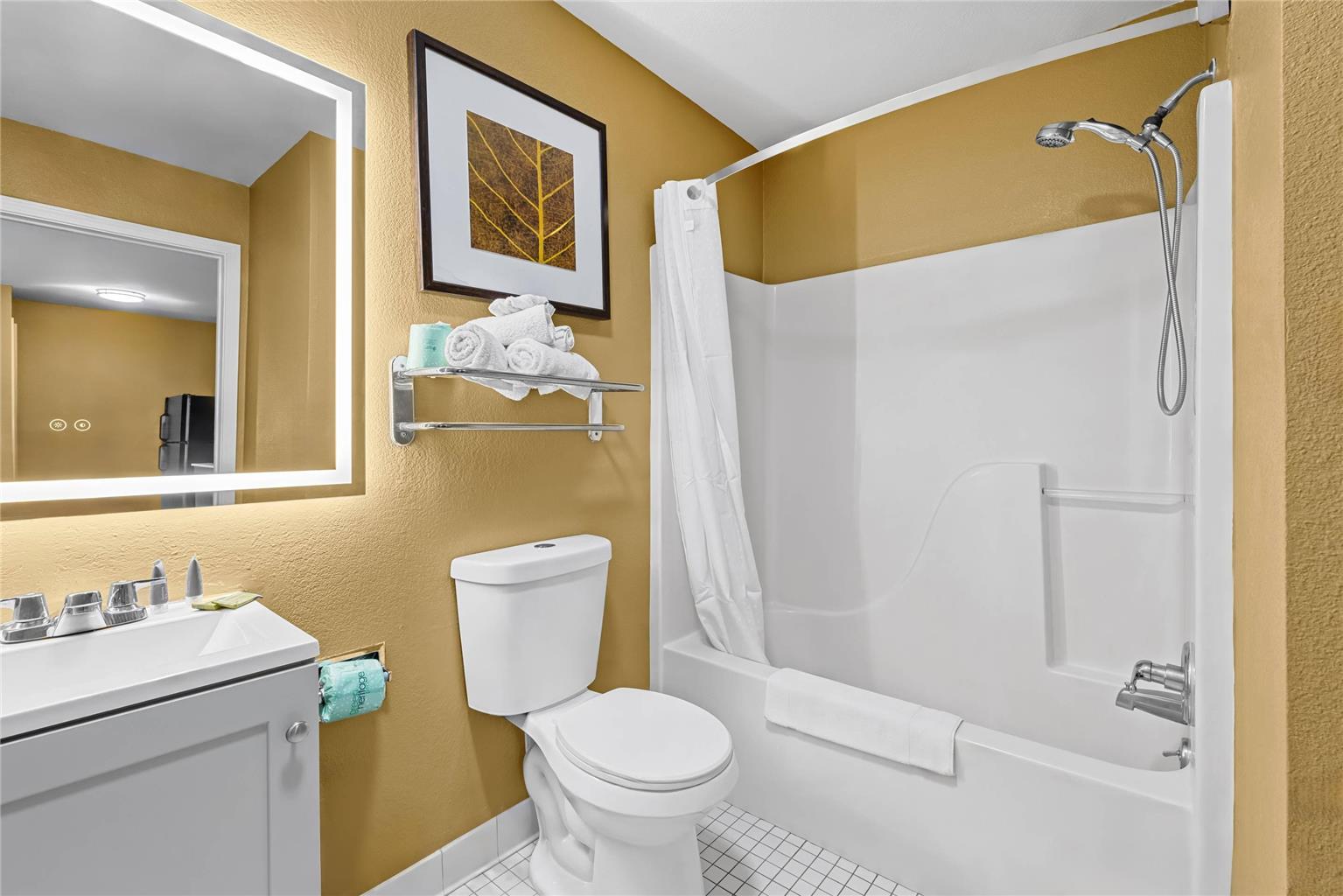 Suburban Studios Charlotte Executive Park - photo 8