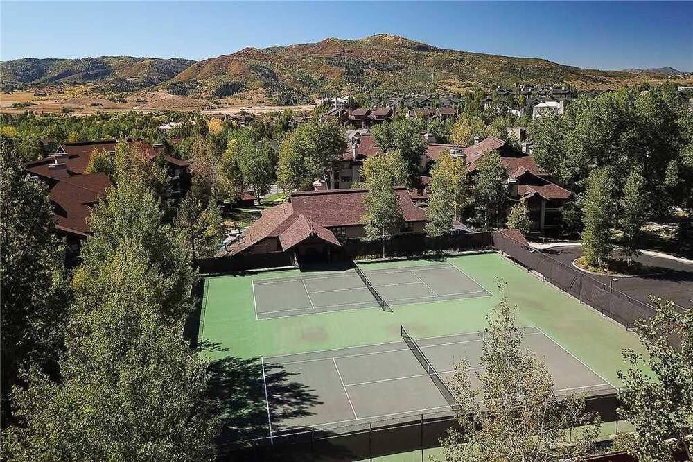 Bear Lodge Trappeur's Crossing Resort - photo 34