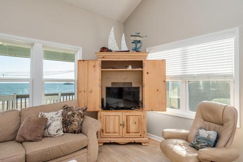 Front Row by Oak Island Accommodations - photo 32