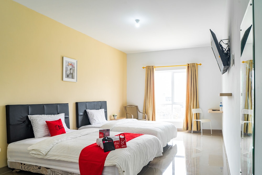 Formerly Reddoorz Plus Near Teras Kota 3 in South Tangerang, Indonesia