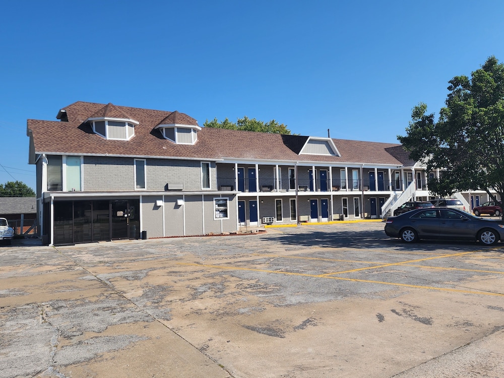 Carthage Inn - photo 12