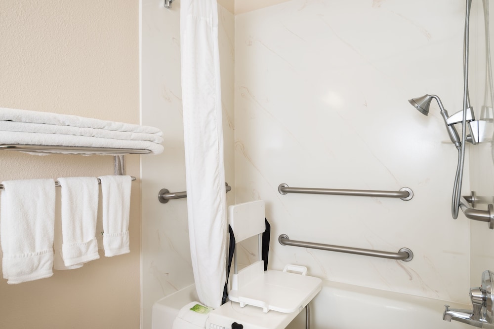 Holiday Inn Express & Suites Chowchilla Yosemite Park Area by IHG - photo 15