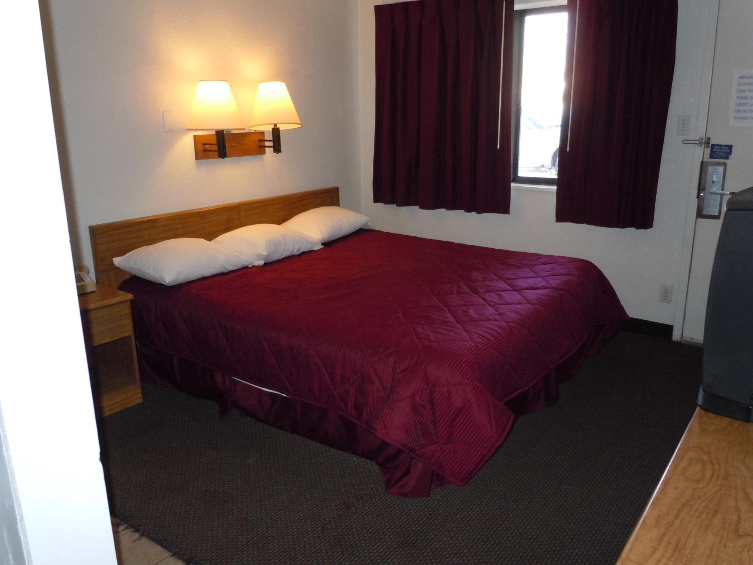 Travelodge by Wyndham Grand Rapids North - photo 12