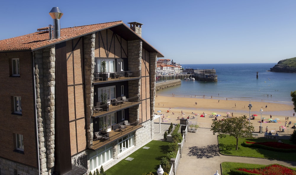 Hotel Silken Palacio Uribarren - carbon neutral hotel in Lekeitio