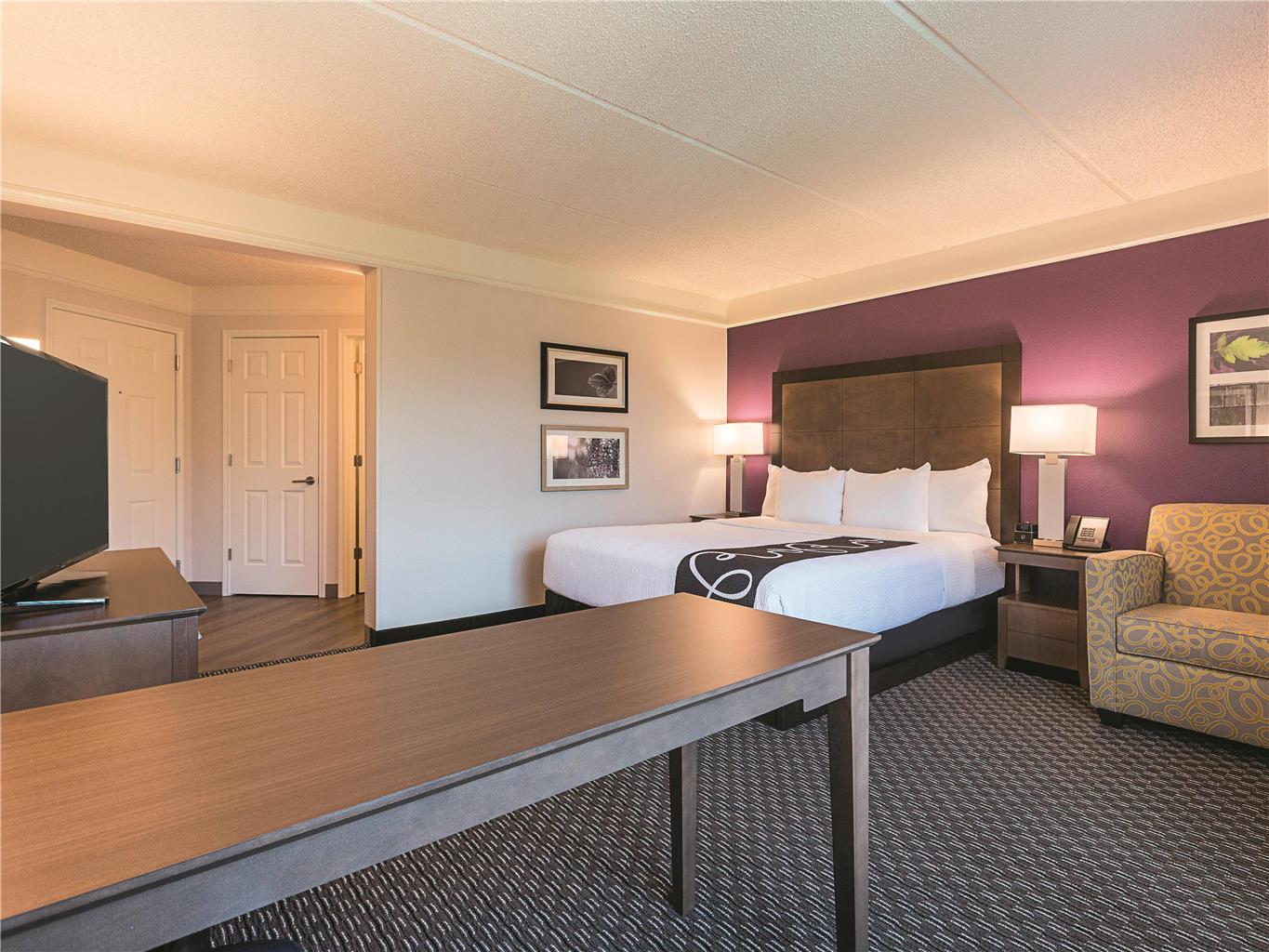 La Quinta Inn & Suites by Wyndham Atlanta Alpharetta - photo 19