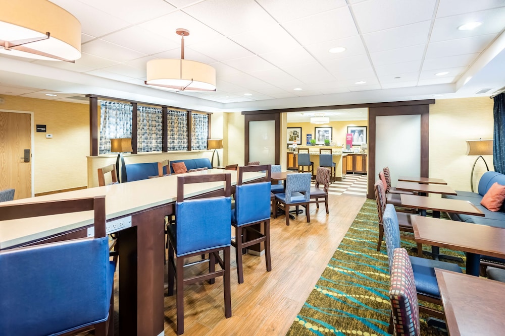 Hampton Inn St. Charles St. Peters - photo 41