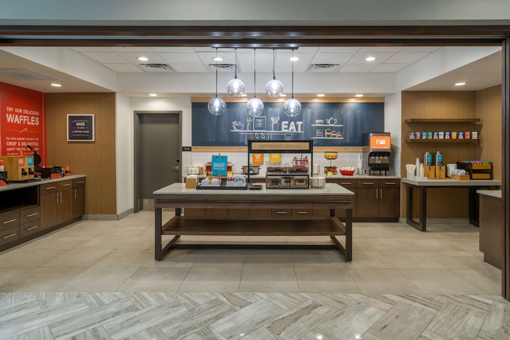 Hampton Inn Hardeeville - photo 25