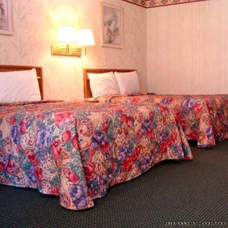Relax Inn Charlotte - photo 6