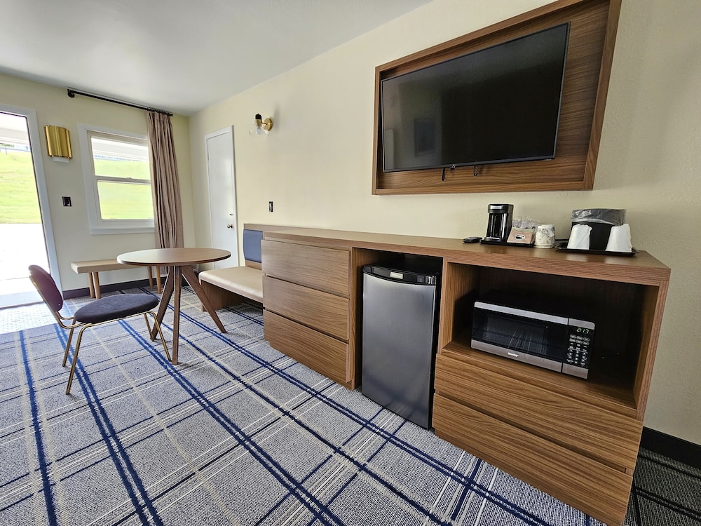 The Hotel Laurel at Seneca - photo 13