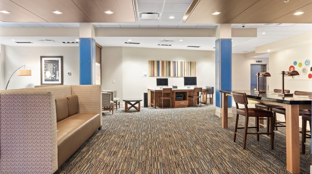 Holiday Inn Express and Suites Macon North - photo 67