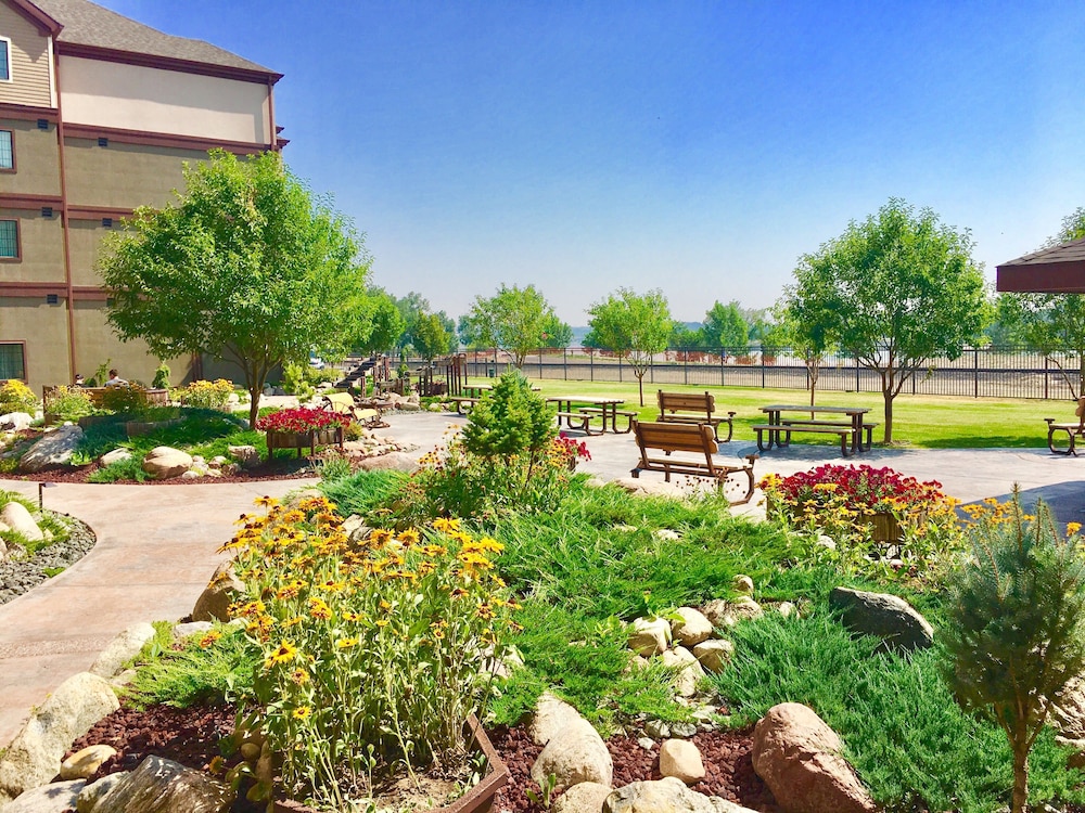 Staybridge Suites Great Falls by IHG - photo 116