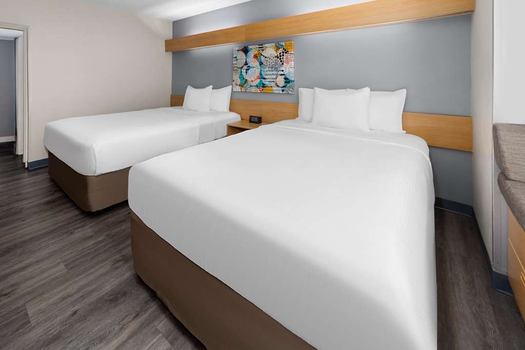 Microtel Inn by Wyndham Raleigh Durham Airport - photo 21