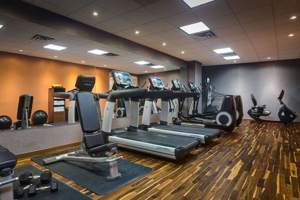 Courtyard by Marriott New York JFK Airport - photo 28