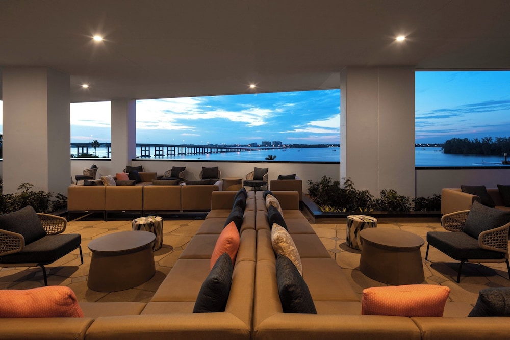 Luminary Hotel & Co. Autograph Hotels - photo 44