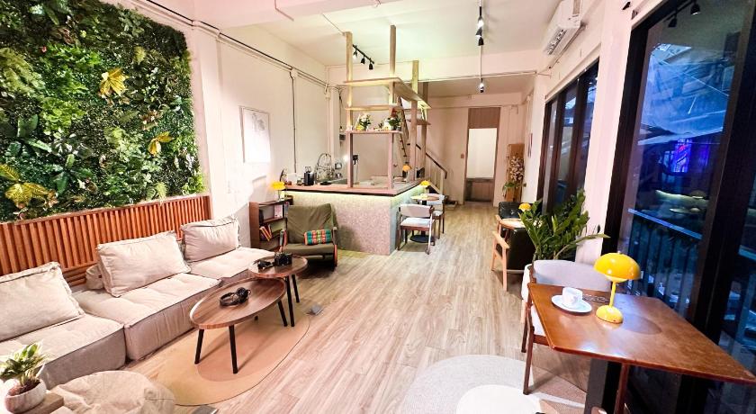 Bangkok Neighborhood Hostel