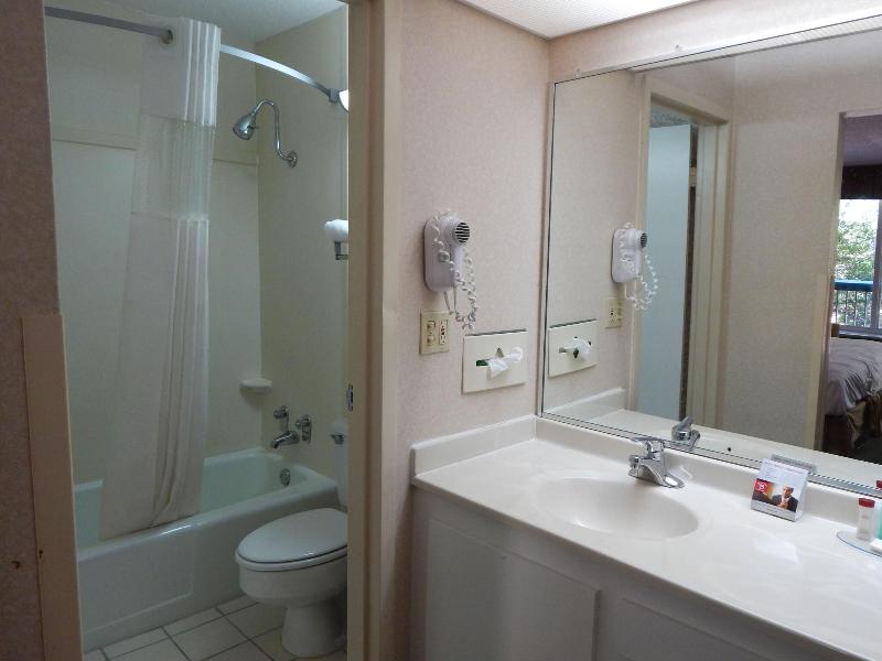 Ramada by Wyndham & Suites Warner Robins - photo 23