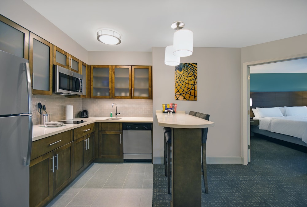Staybridge Suites Sterling Heights Detroit by IHG - photo 7