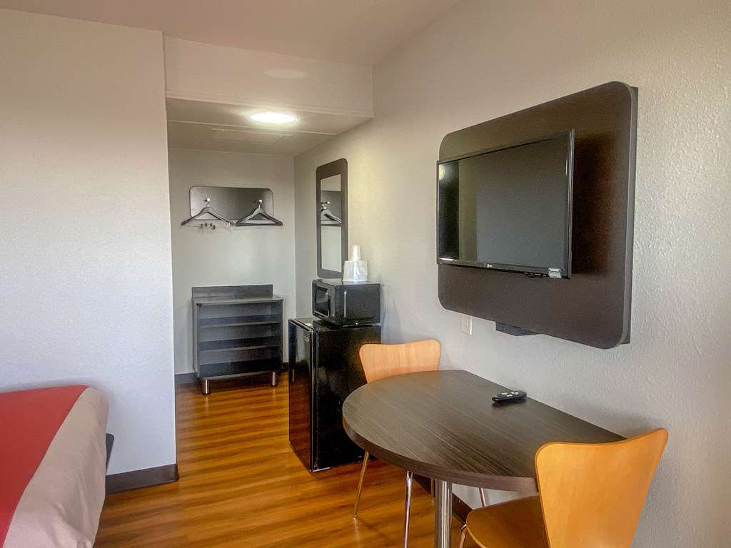 Motel 6 Wichita Ks - photo 10