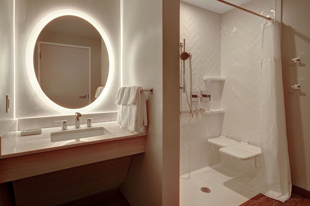 TownePlace Suites by Marriott Cincinnati Airport South - photo 16
