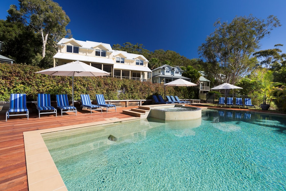 Blueys Retreat - carbon neutral hotel in Forster