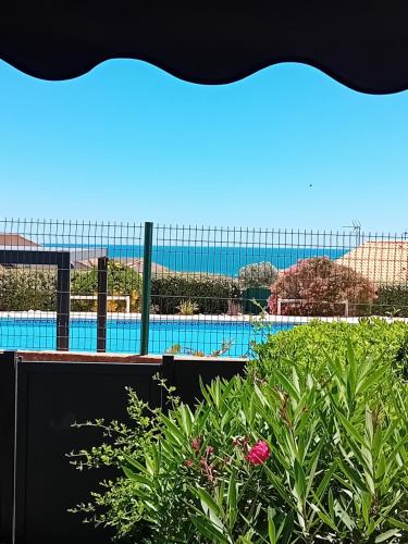 T1 Bis Cabine Vue Mer Et Piscine Occitanie in Fleury, France