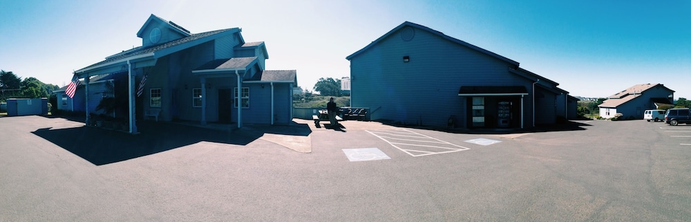 The Beach House Inn - photo 43