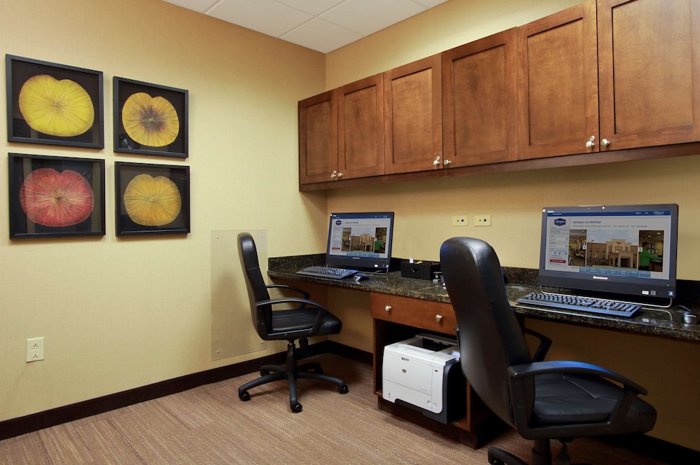 Hampton Inn Winfield - photo 33