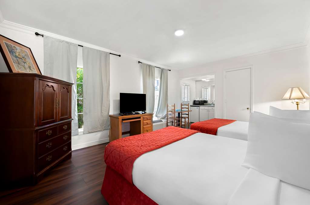 Americas Best Value Inn Historic Clewiston Inn - photo 35