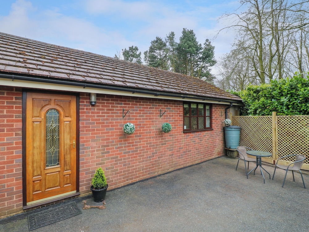 Woodstock Lodge — 4-Star Luxury Hotel in Cannock, United Kingdom