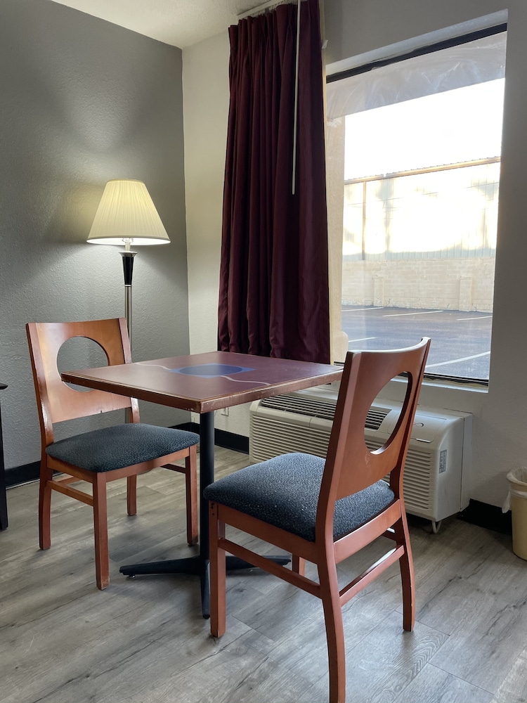 Capital Inn - photo 21
