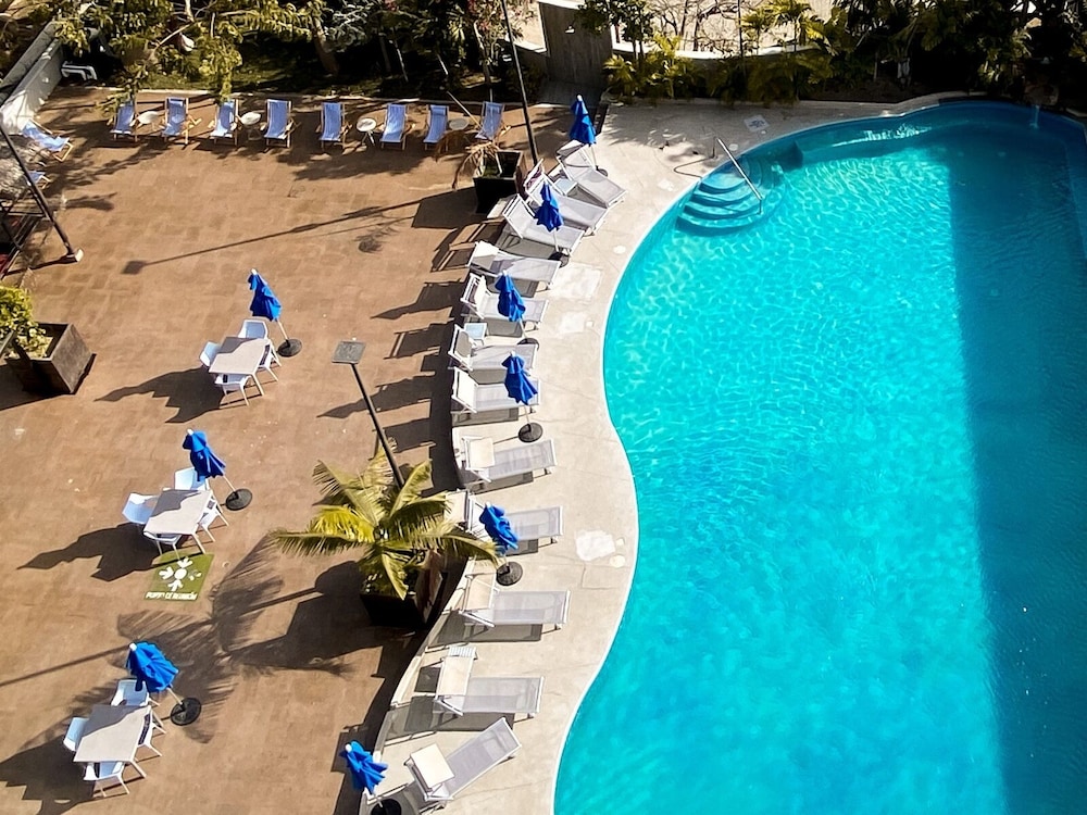 Itare Beach House — 4-Star Luxury Hotel in Bucerias, Mexico