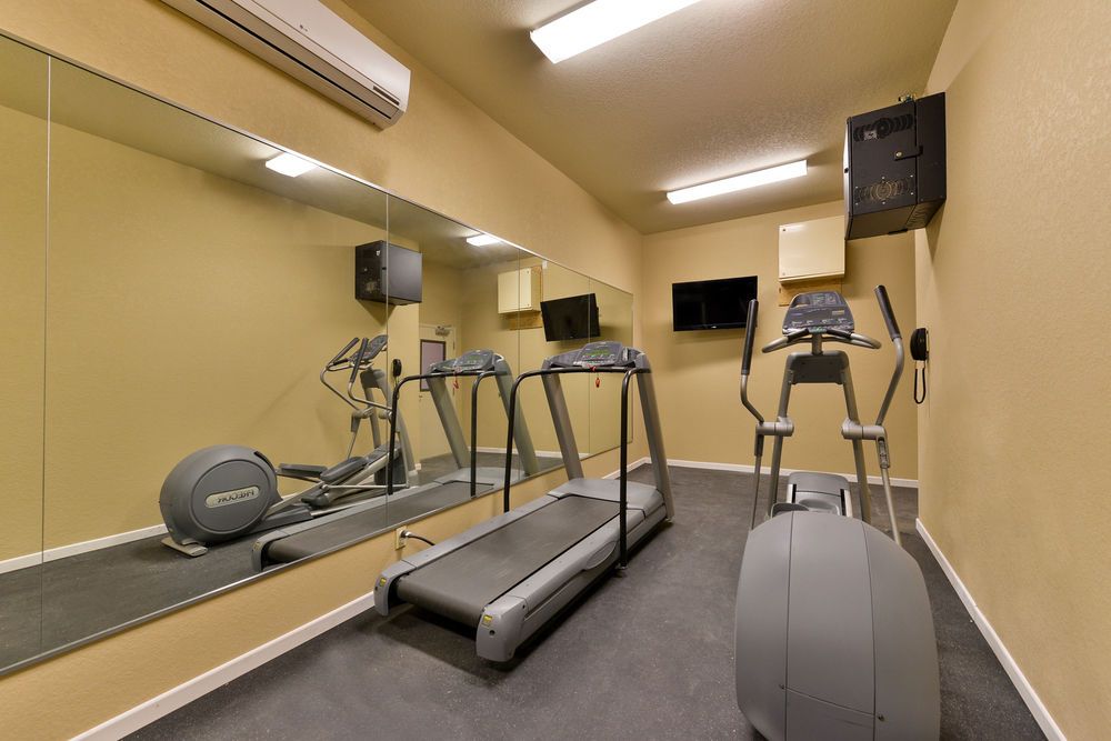 Quality Inn & Suites Carrizo Springs North - photo 6