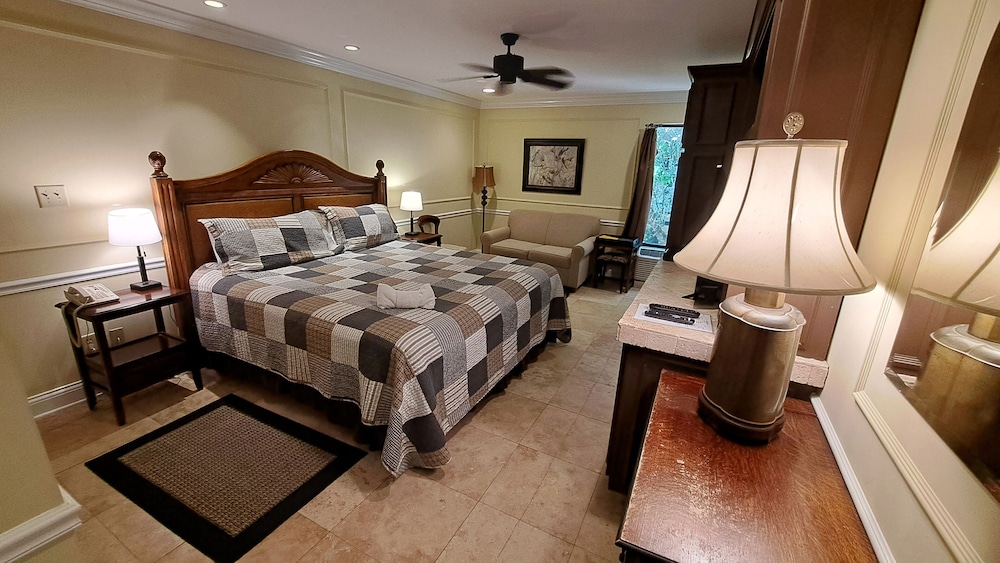 Saint Simons Inn by the Lighthouse - photo 27